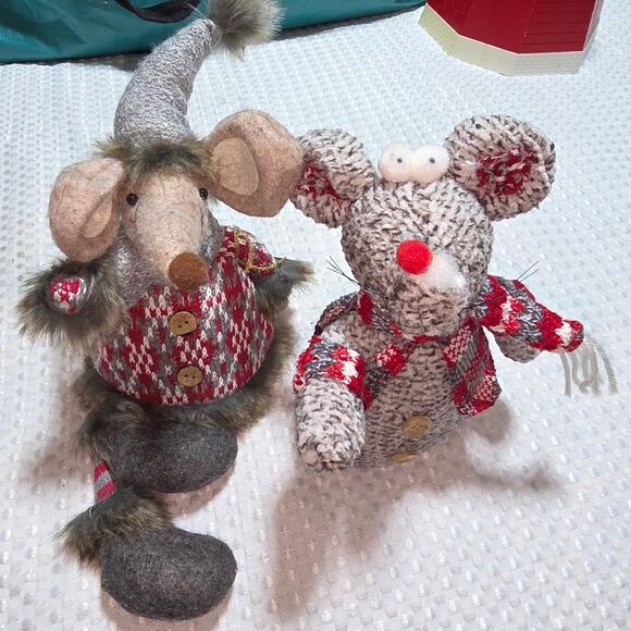 CHRISTMAS PLUSH SET OF 2 MOUSE STUFFED SHELF SITTERS - Picture 3 of 3